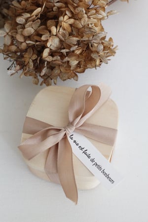 Image of Etiquette 'La vie est faite de petits bonheurs'