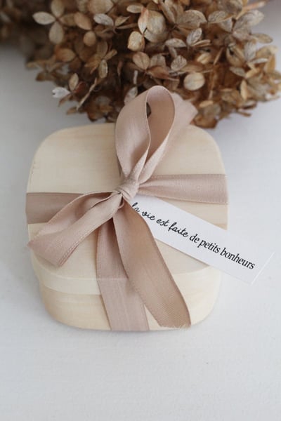 Image of Etiquette 'La vie est faite de petits bonheurs'