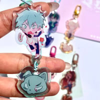 Image 5 of Alien Stage Linked Acrylic charm