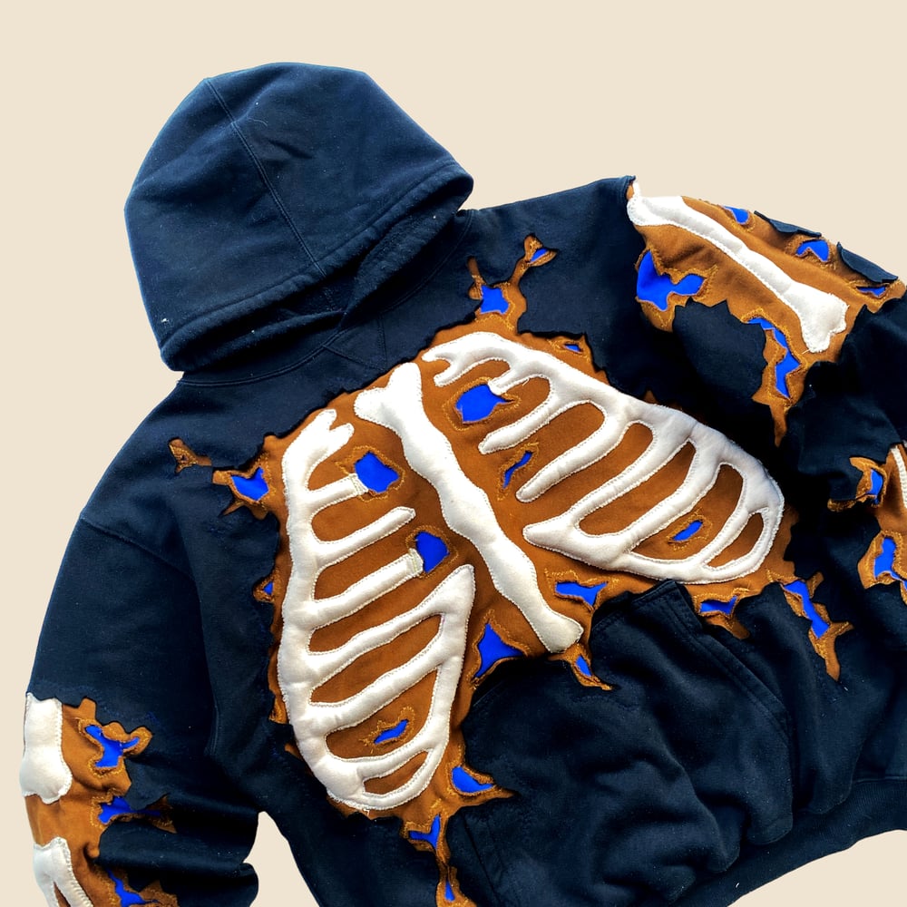 REWORKED CRACK 3D PUFF SKELETON HOODIE SIZE LARGE