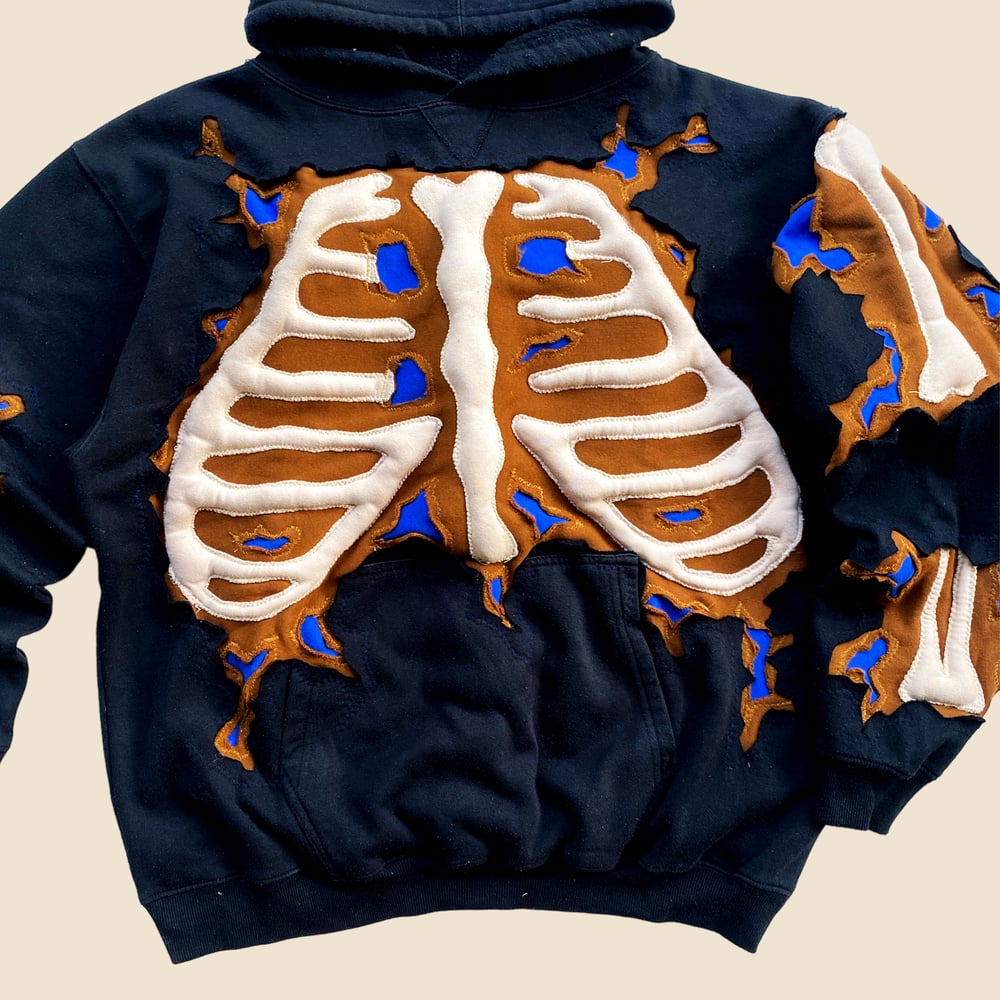 REWORKED CRACK 3D PUFF SKELETON HOODIE SIZE LARGE