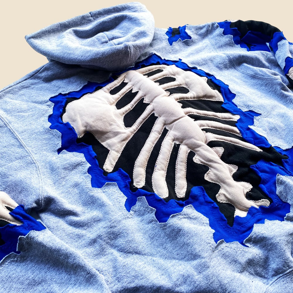 REWORKED NIKE CRACKED 3D PUFF SKELETON 3 LAYER HOODIE SIZE L/XL