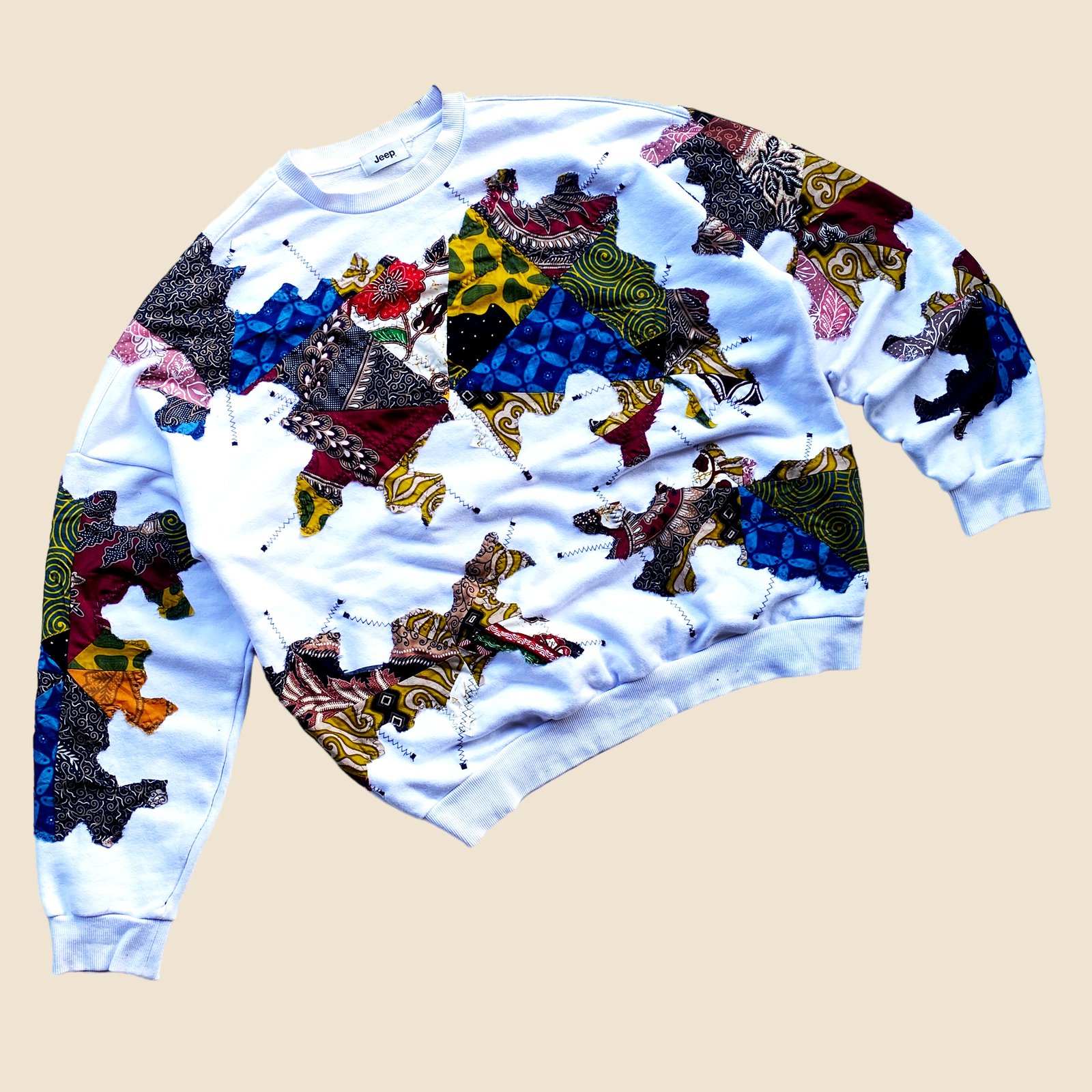 CHINATOWN outlet MARKET PATCHWORK WHITE CREWNECK SZ MEDIUM M