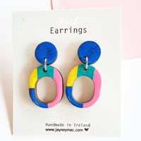 Multicoloured oval woden dangle earrings