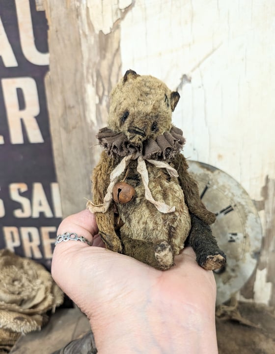 Image of 5" - SCRAPS the Old Frumpy Primitive Teddy Bear  by Whendi's Bears.