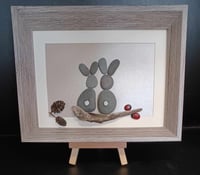 PEBBLE BUNNIES ON LOG WITH LADYBIRDS *** FREE UK POSTAGE ***