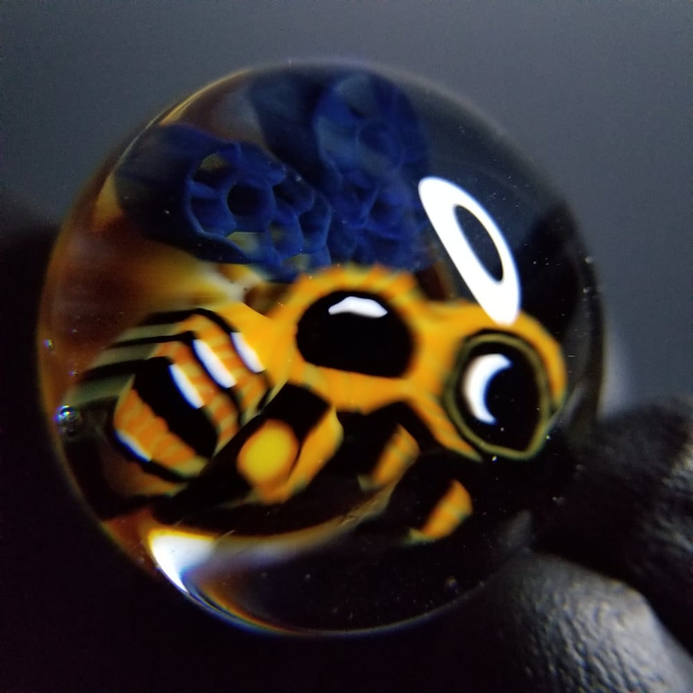 Image of 29mm Fat Cap Honey Bee top and Honeycomb post