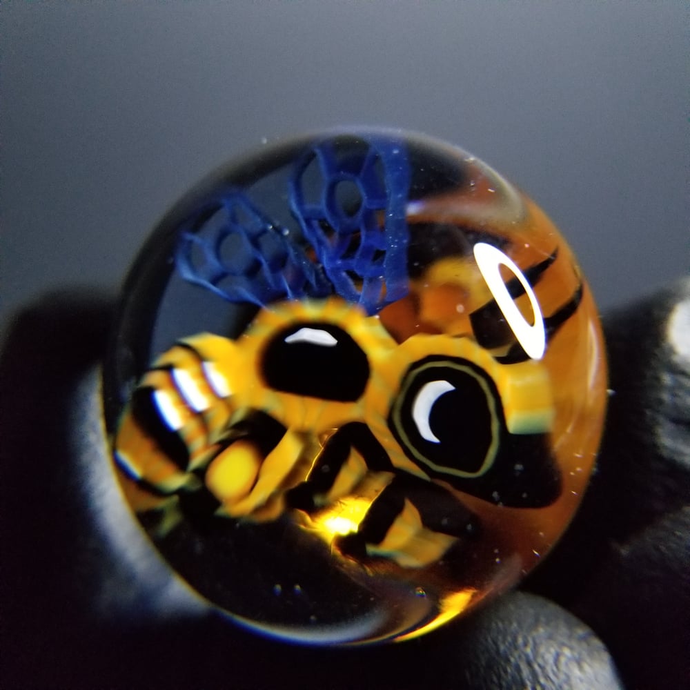 Image of 29mm Fat Cap Honey Bee top and Honeycomb post