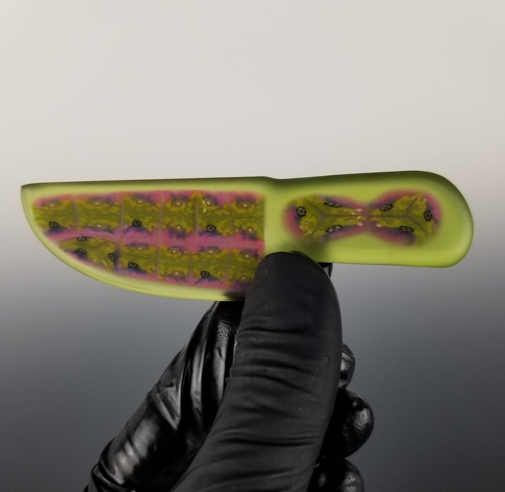 Image of 4 inch UV Glass Knife with Peyote Hills milli and Absinthe Green 