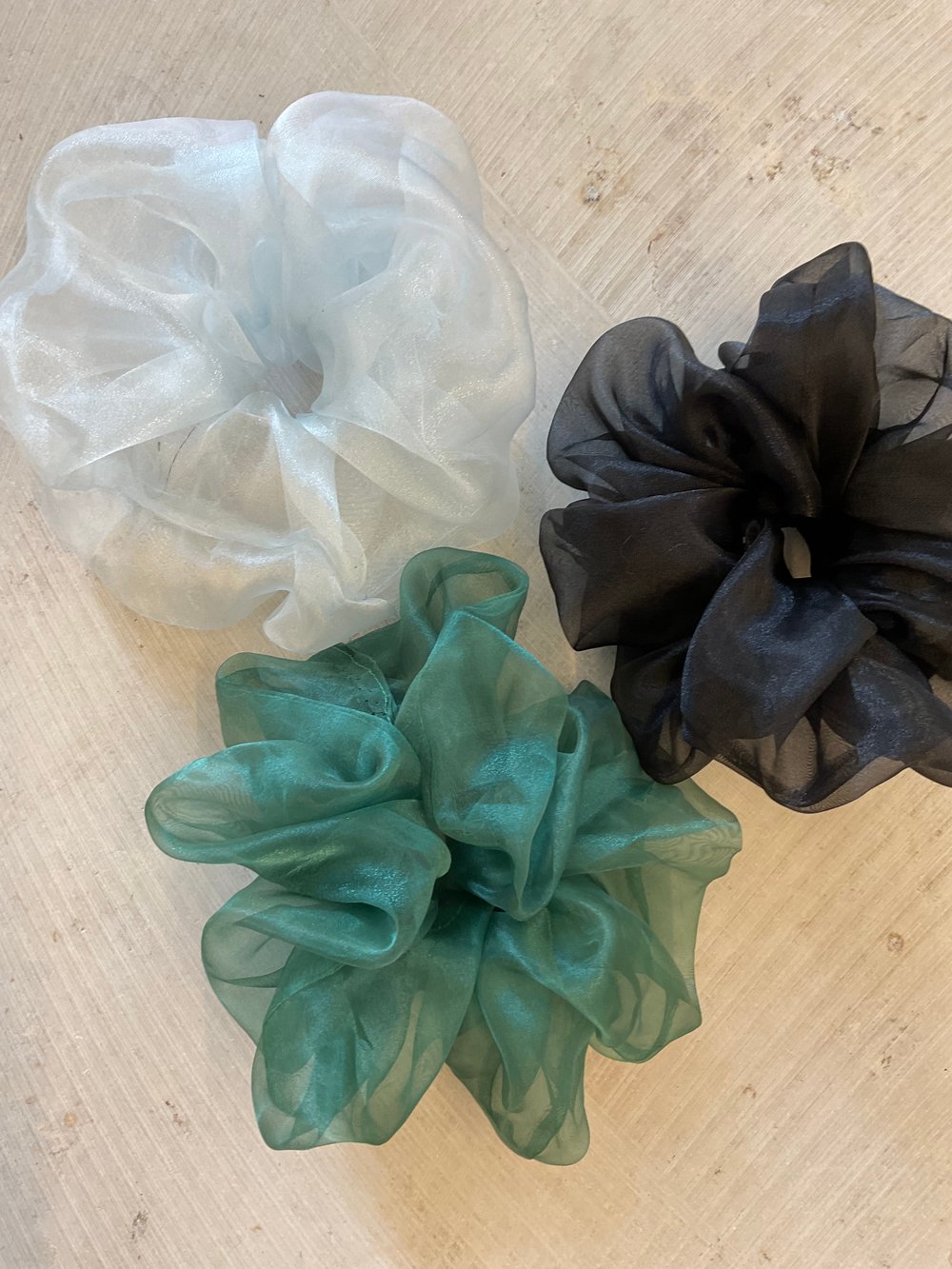 Organza big scrunchie black