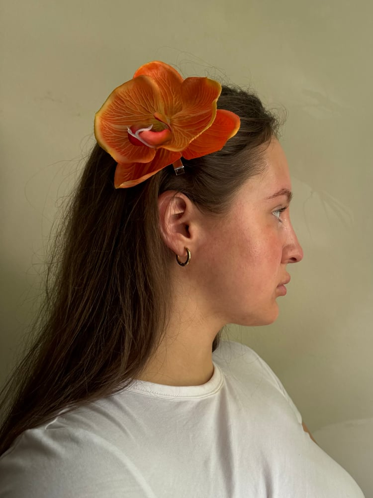 Image of PREORDER orange orchid clip