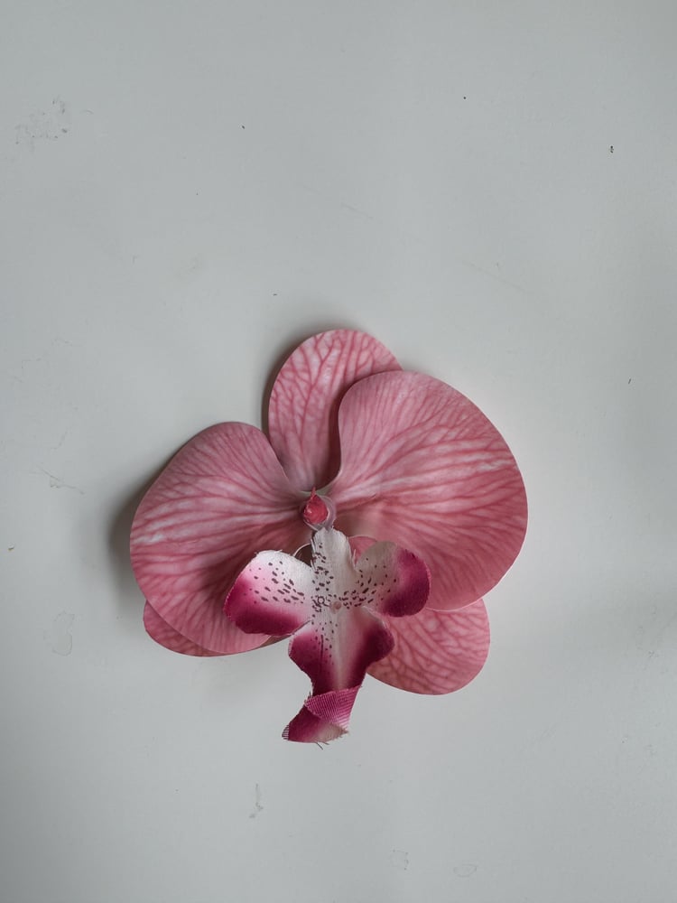 Image of PREORDER pink orchid clip