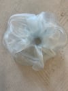 Big organza scrunchie light blue 