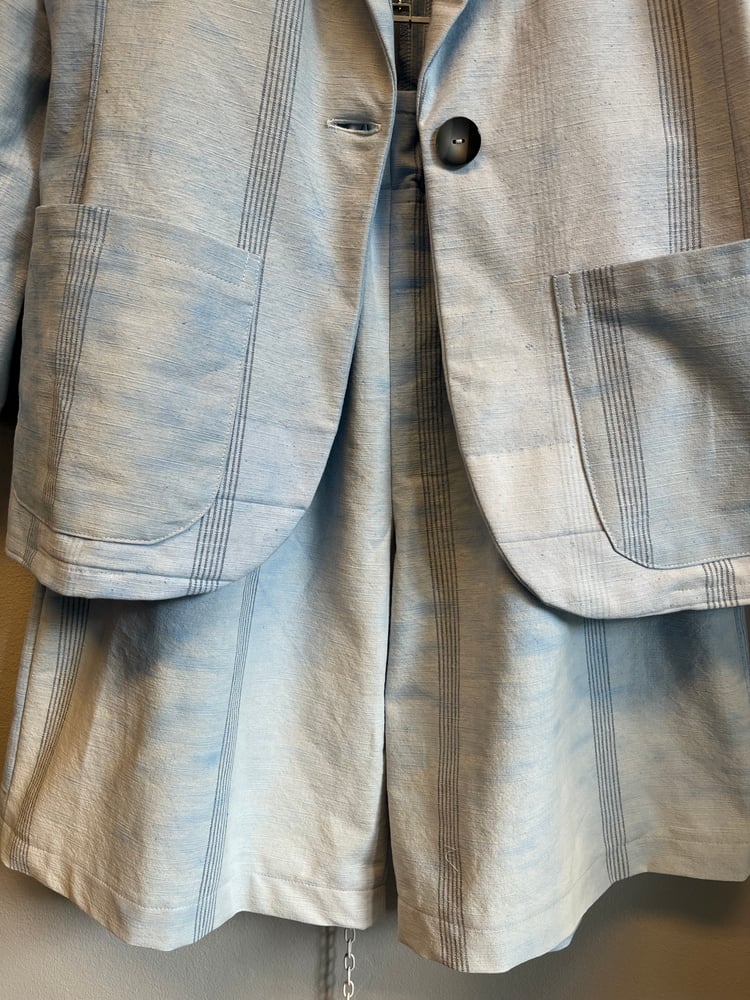 Image of Bermuda shorts i lyseblå med striber (xs-l)