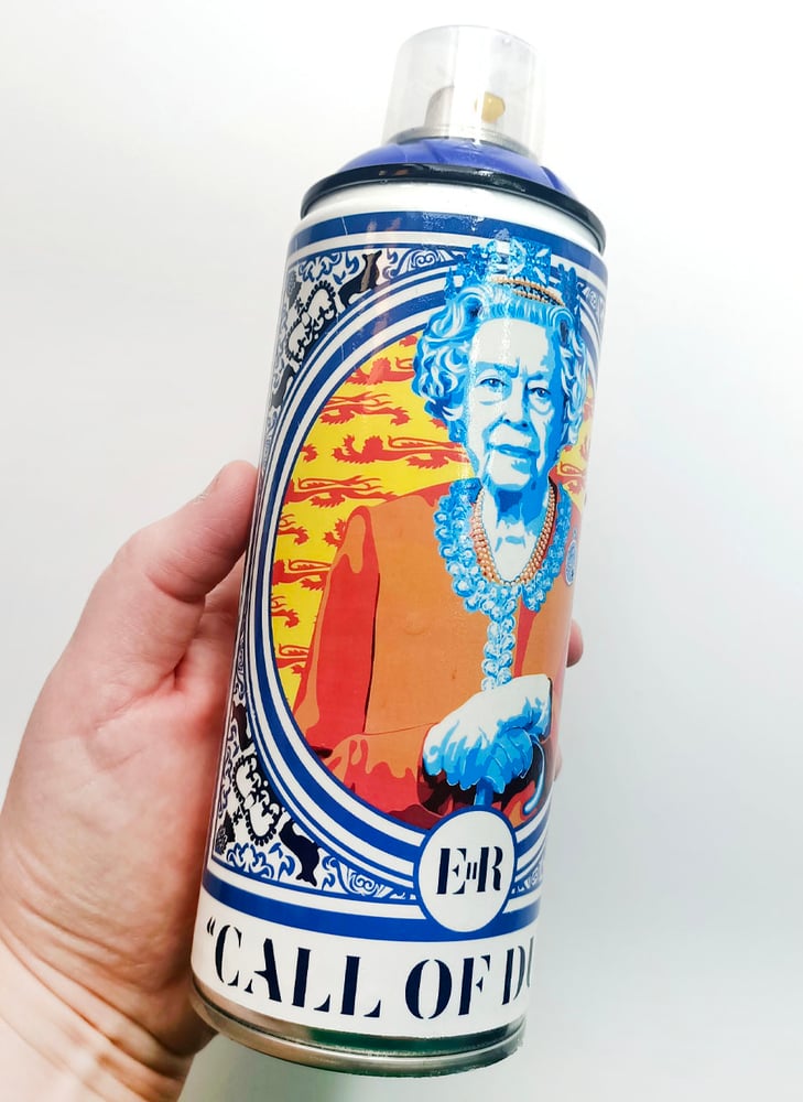 Elizabeth II Queen — Bombe