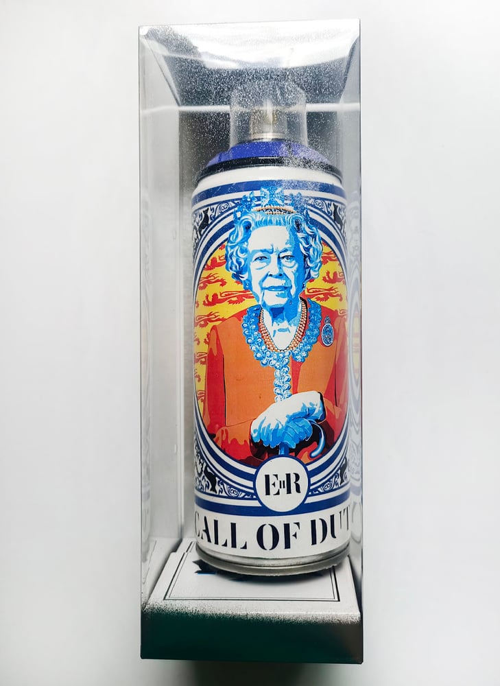 Elizabeth II Queen — Bombe
