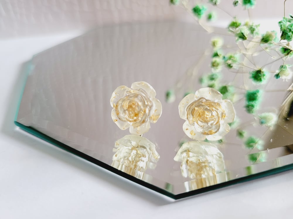 Image of "Strawberry Toast" Rose Set Earrings