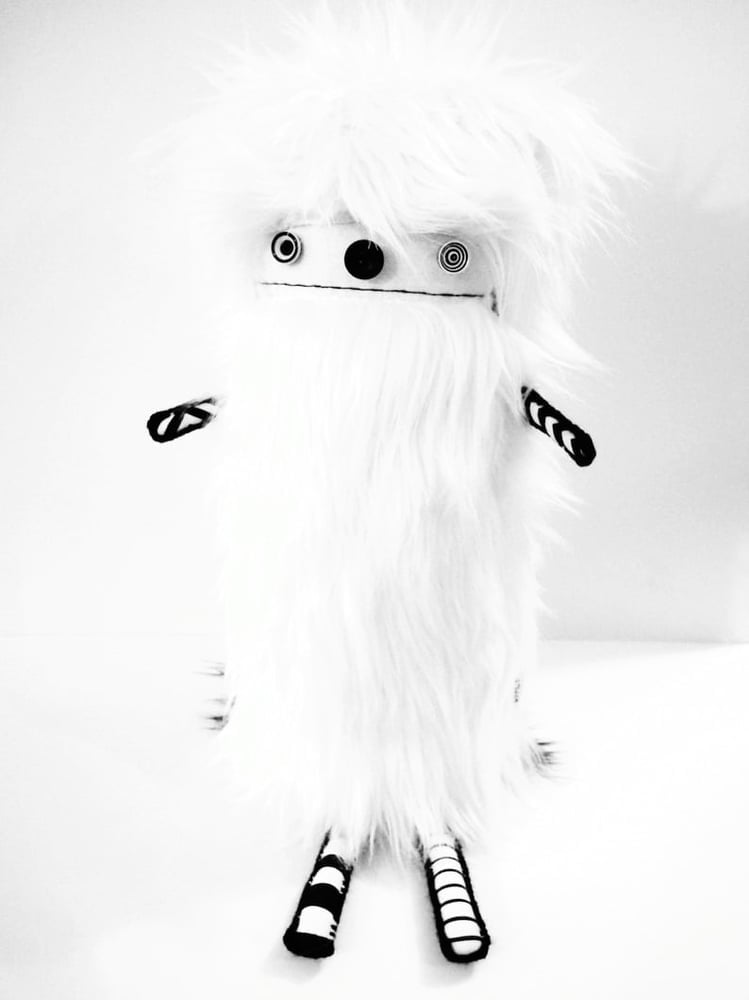 Image of pOLKadOttydOLL - PLUSh - SOft SCULPtURe - WHitE