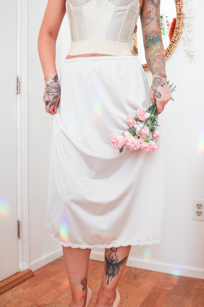 Image of Vintage 1970s Shadowline White Silky Half Slip (Large)