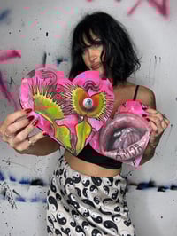 Image 4 of “VENUS EYE TRAP” ORIGINAL PAINTED BY NIKITA ROSALIND 9”x8” 