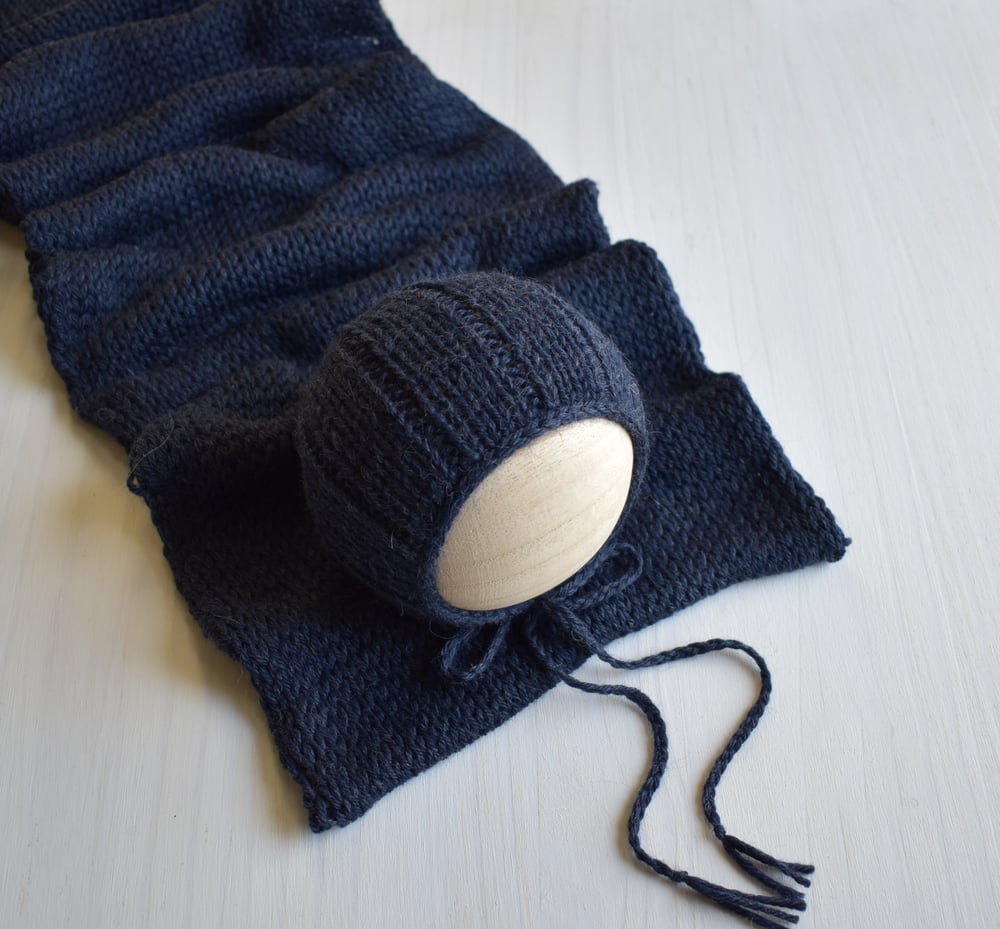 Image of Navy Blue Knit Ribbed Bonnet & Wrap