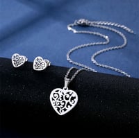 Heart shape vine necklace set 