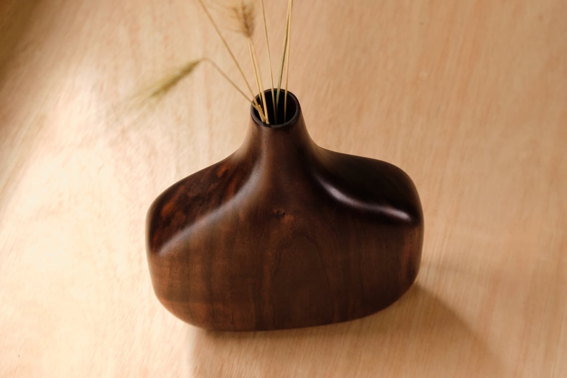 Image of Large Walnut Bud Vase - FBV001