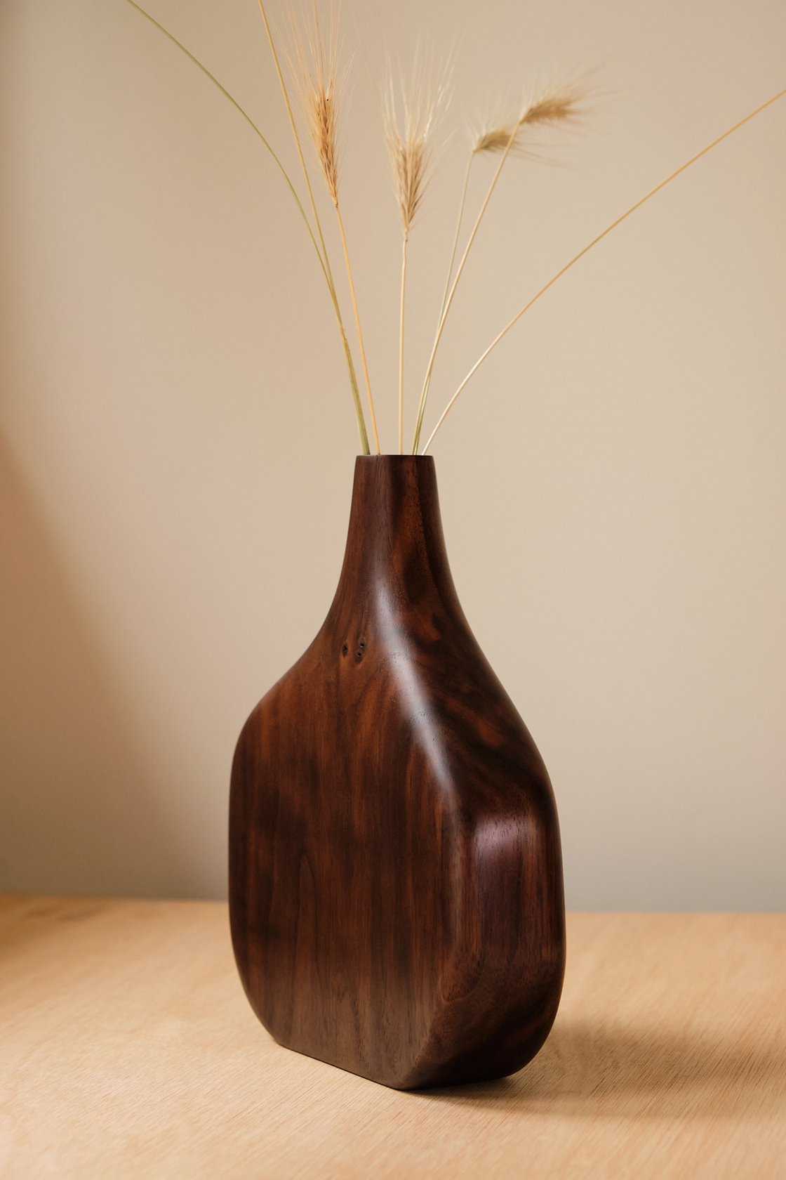 Image of Large Walnut Bud Vase - FBV001