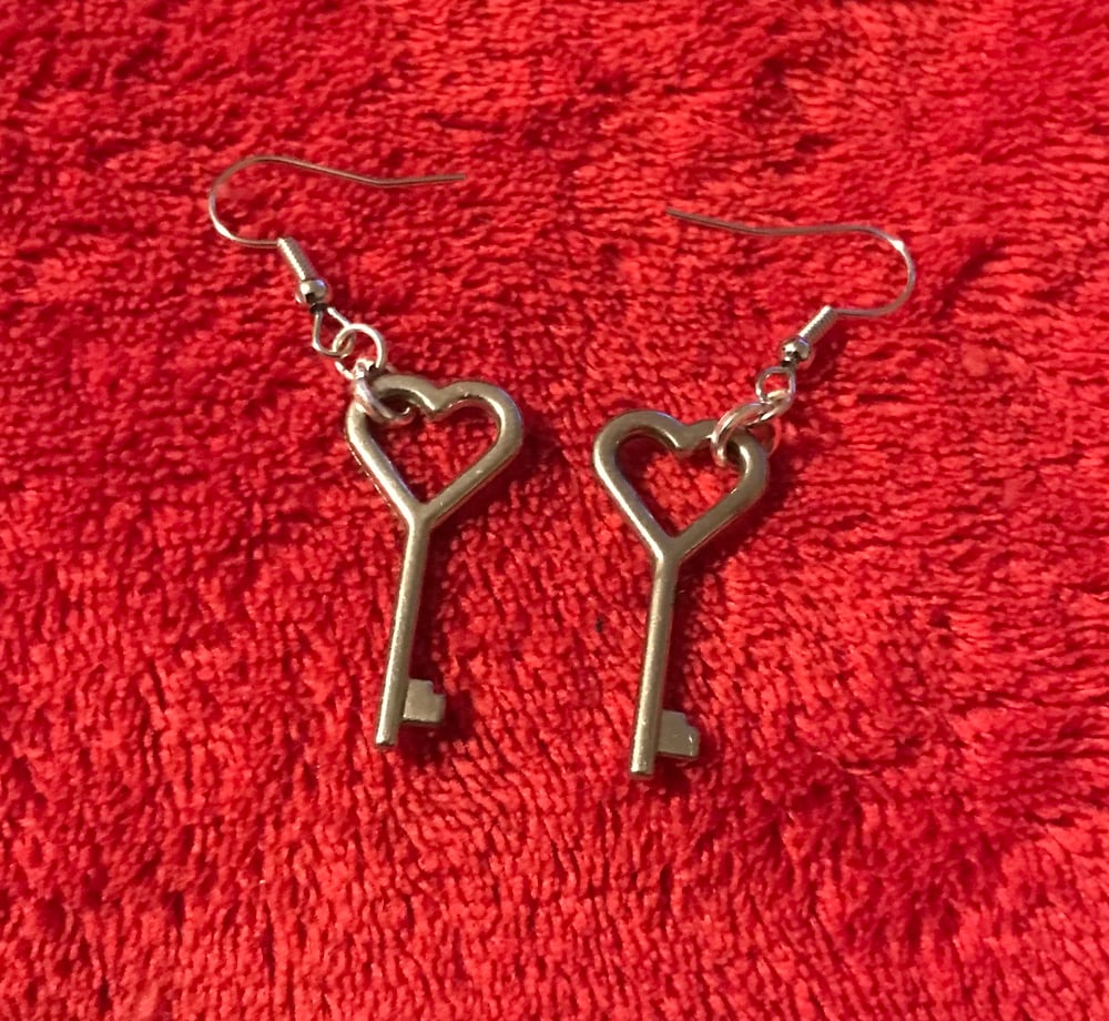 Image of Unlock my heart earrings