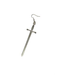 Single Knight Sword Earrings 