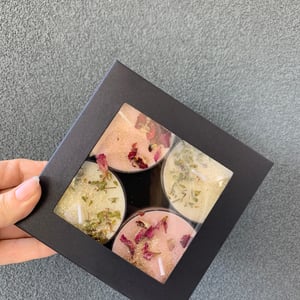 Image of Maxi Tea Lights Pack