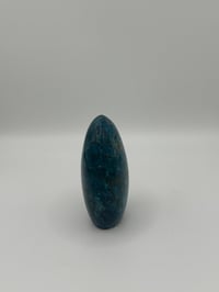Image 4 of Blue Apatite Freeform (69 mm x 43 mm)