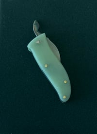 Image 2 of Esquincle W Jade (folder)
