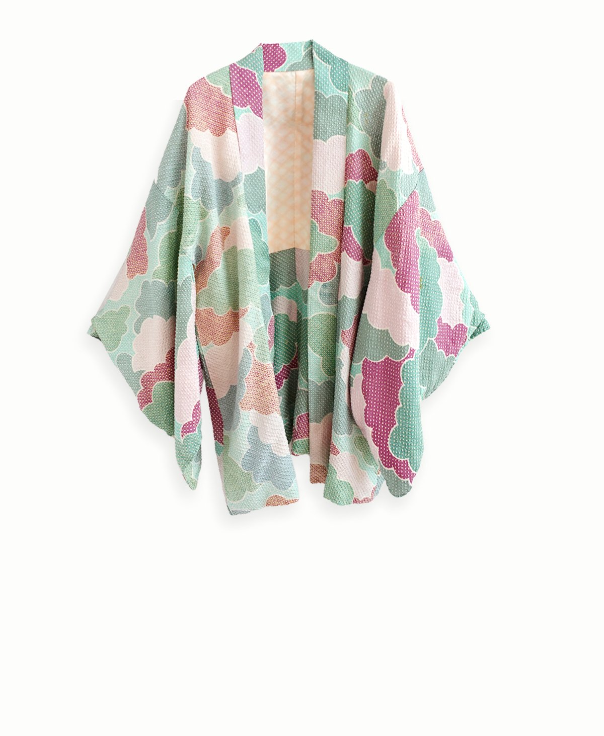 Image of Kort kimono af silke med pastelfarvede skyer / 'Too Fairy..'