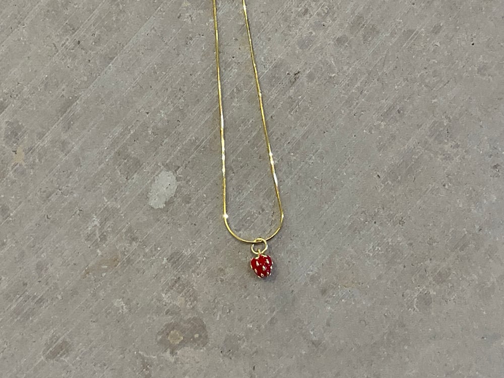 Strawberry Necklace Gold  