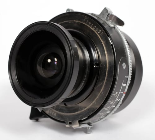 Image of Schneider Super Angulon MC 65mm F8 lens in Copal #0 shutter (Caltar W - II)