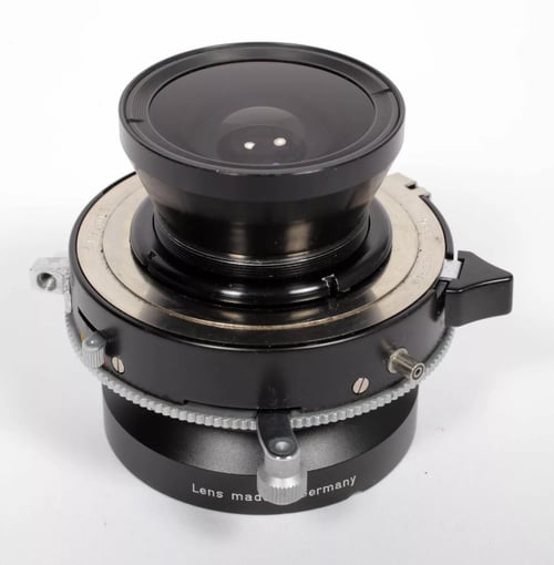 Image of Schneider Super Angulon MC 65mm F8 lens in Copal #0 shutter (Caltar W - II)