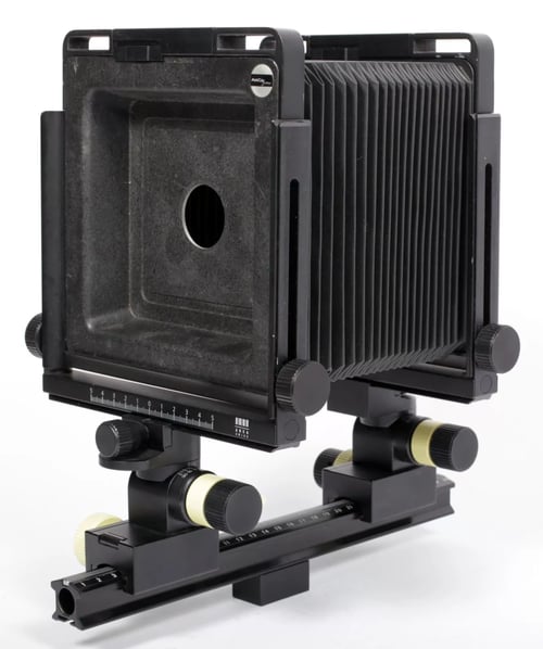 Image of Arca Swiss Discovery 4X5 camera with extension rail (171mm boards)