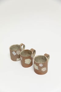 Image 5 of Inlay Mug - Pastel Flowers on Sandy Clay