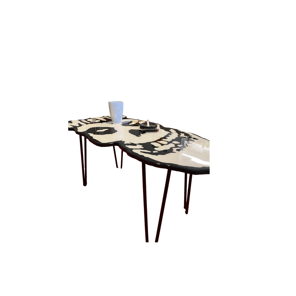 FEIND skull table