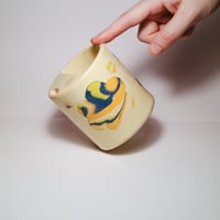 Image 4 of Hazy Daisy Takeaway Tumbler - 8oz