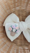 Wanderful Basket // Embroidered Bows