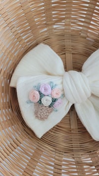 Image 2 of Wanderful Basket // Embroidered Bows