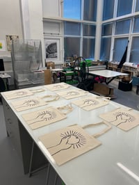 Image 3 of APPLE TOTE