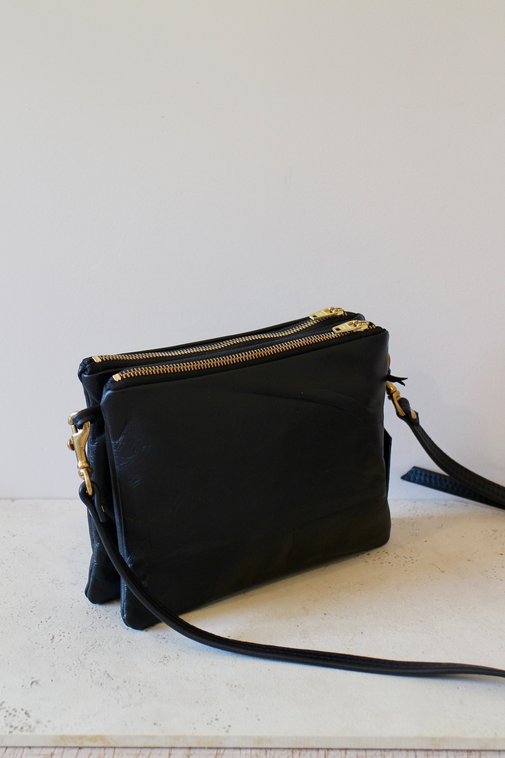 Image of Double Pocket-Black 