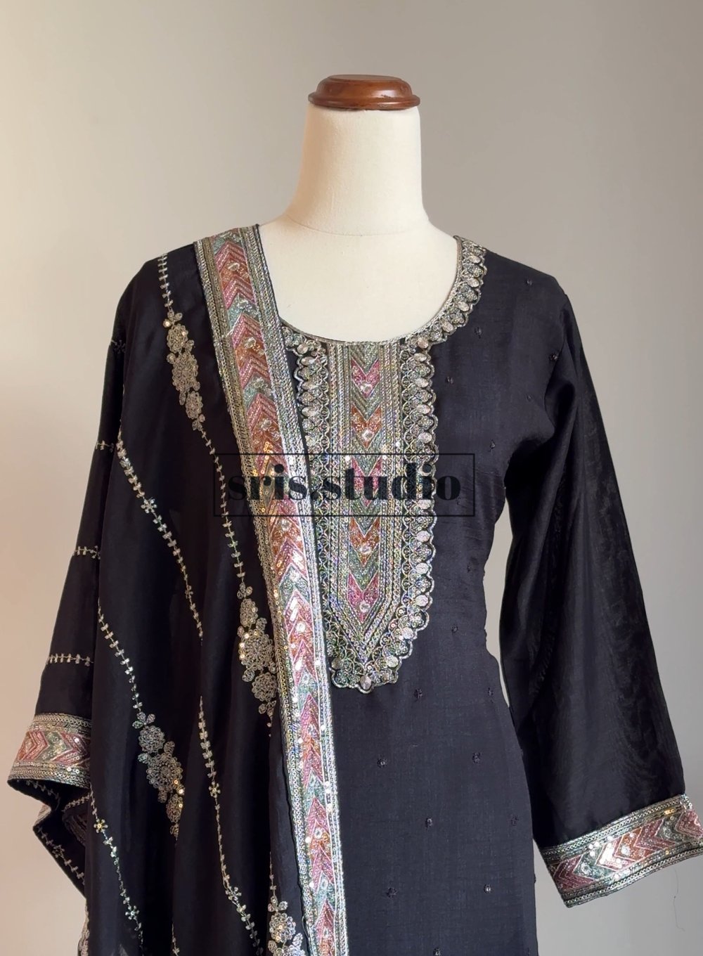 Image of Black kurta three piece set