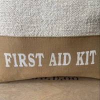 Image 3 of Pochette plate « First Aid Kit ».