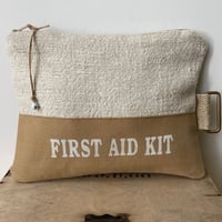 Image 2 of Pochette plate « First Aid Kit ».