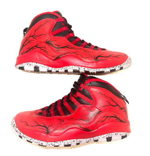 Image of JORDAN 10 CUSTOM SIZE 10 1OF1 BULLS OVER BROADWAY