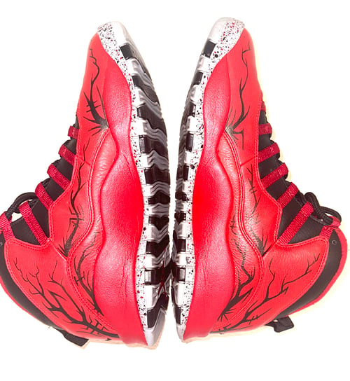 Image of JORDAN 10 CUSTOM SIZE 10 1OF1 BULLS OVER BROADWAY